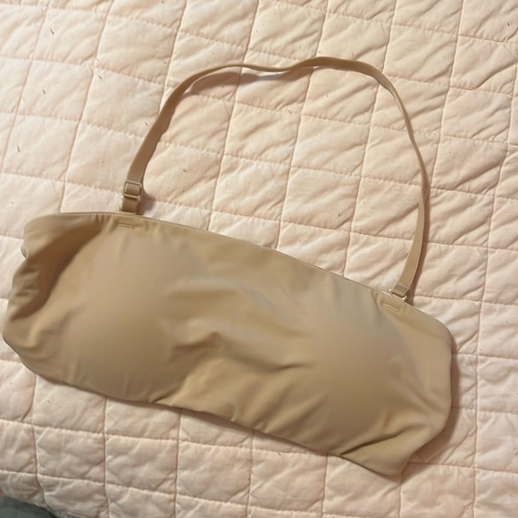 NEW True & Co Beige Lightly Lined Bandeau Halter Bra, Medium - Picture 1 of 3
